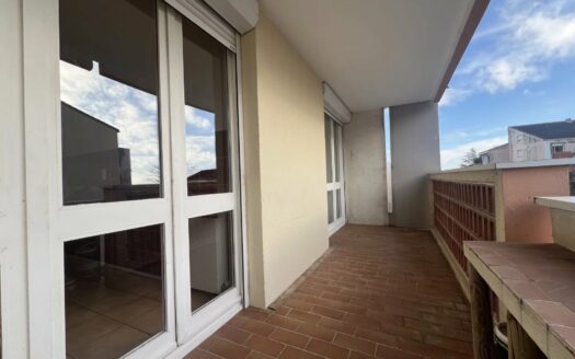 Appartement T3-T4 de 92,38m2 avec balcon, garage et cellier